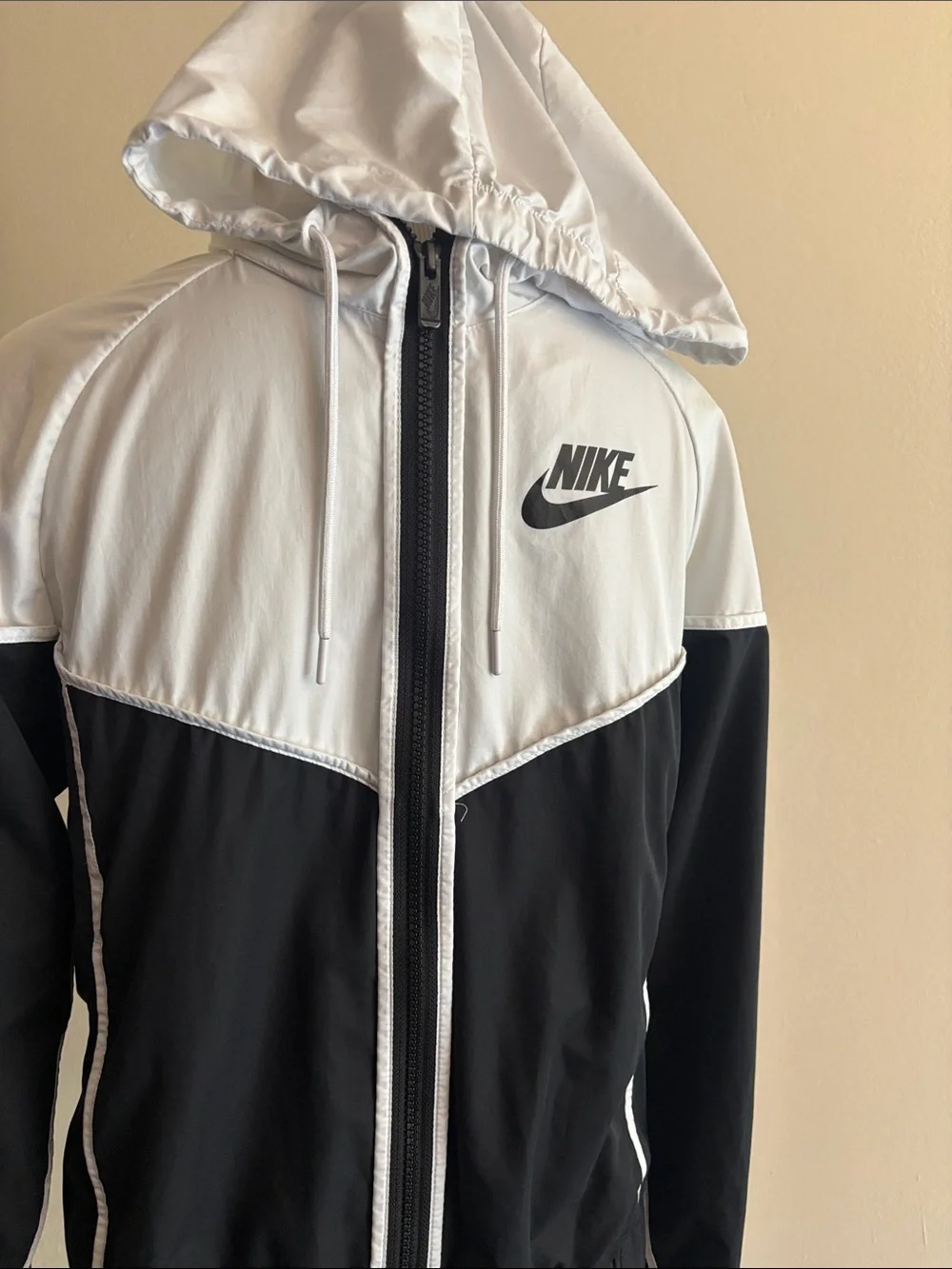 Nike Men's Black and White Hooded Windbreaker Jacket
